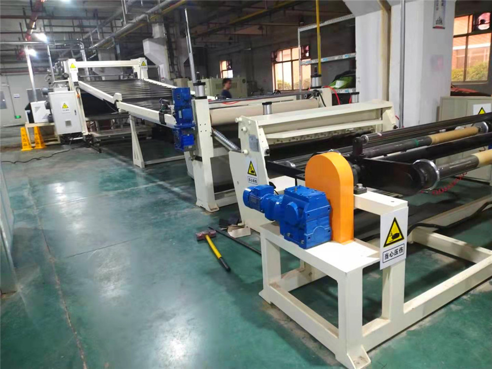 PBAT降解片材擠出機(jī)_環(huán)保型_玖德隆機(jī)械有限公司