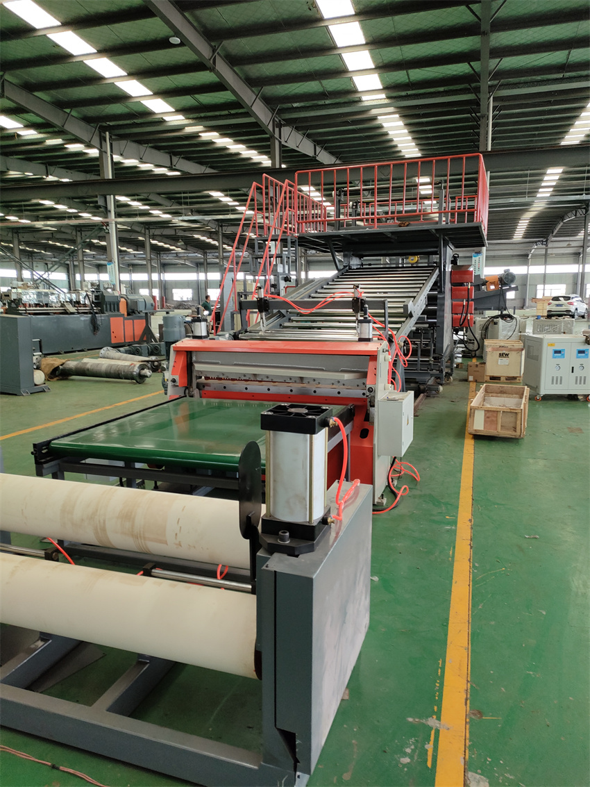 PE片材擠出機(jī)_PE片材擠出機(jī)_玖德隆擠出機(jī)